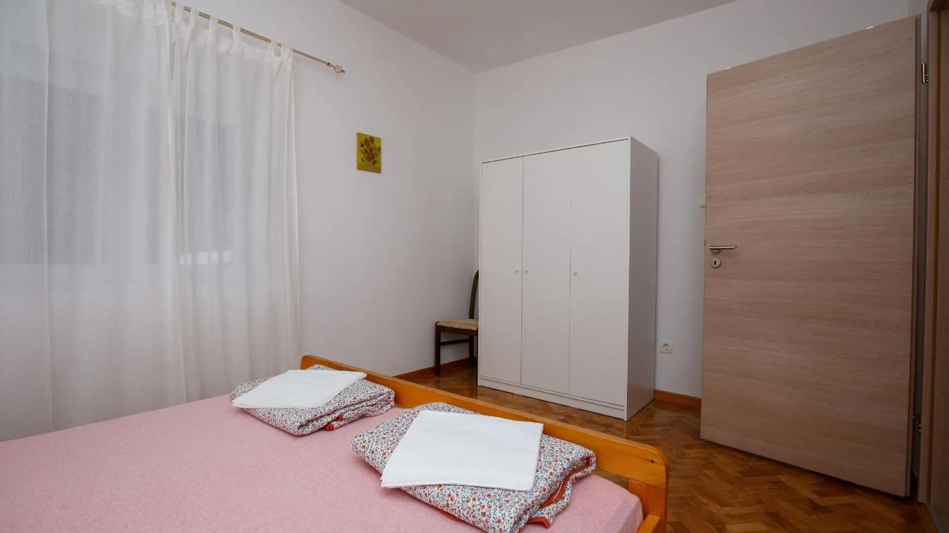 Beachfront Apartments Pag Паг